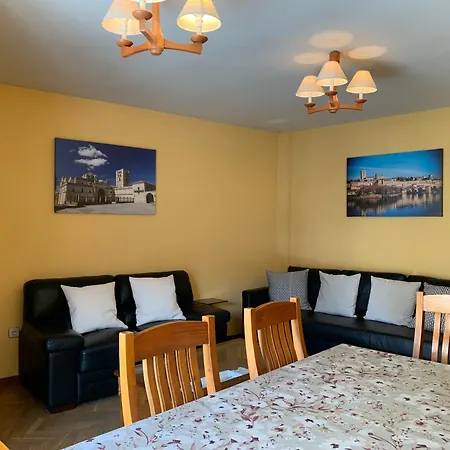 Junto A La Catedral, Con Parking Privado Gratis
