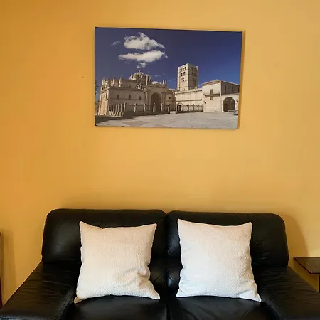 Junto A La Catedral, Con Parking Privado Gratis *