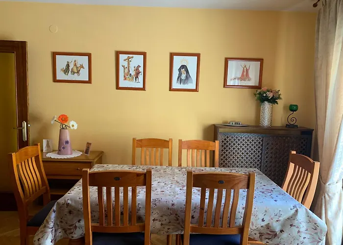 Junto A La Catedral, Con Parking Privado Gratis