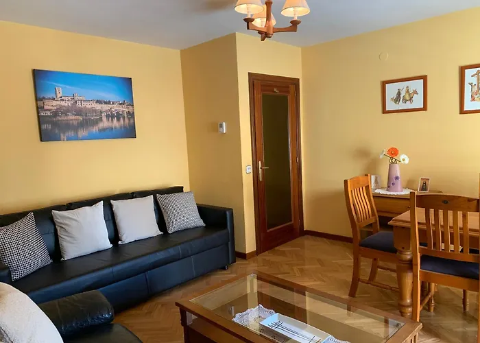 Junto A La Catedral, Con Parking Privado Gratis Zamora