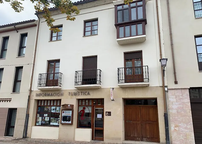 Junto A La Catedral, Con Parking Privado Gratis Zamora